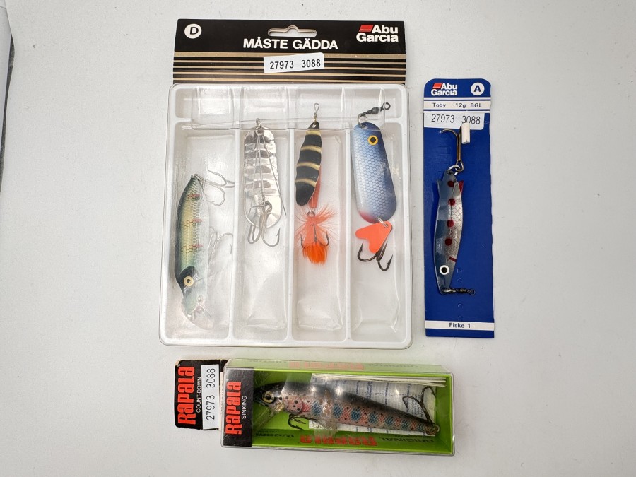 6 Kunstköder, Box Abu Garcia, Maste Gädda, Abu Garcia Toby 12gr, Rapala Sinking, CD-11 RT, ungefischt