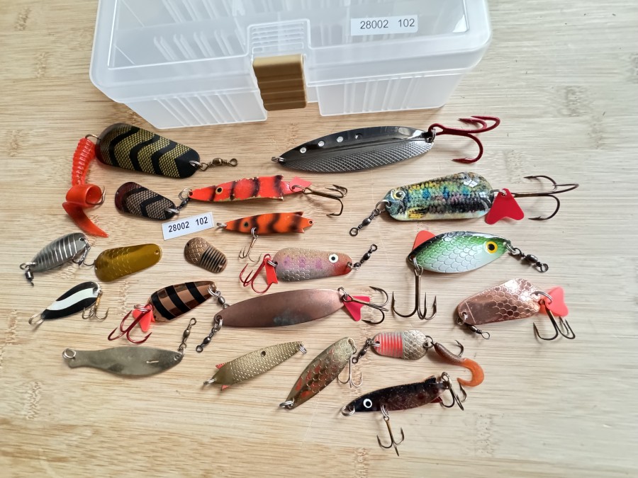 Blinker, 20 Stück, ABU, DAM, Balzer, und andere Hersteller in Meiho Box, teilweise gefischt