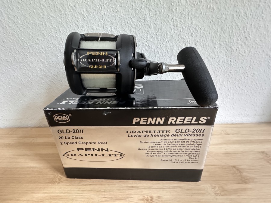 Multirolle, Penn Graph-Lite GLD-20II, Made in USA, Two-Speed, 20 LB Class, Lever Drag, mit Monofiler Schnur, ungefischt im Karton
