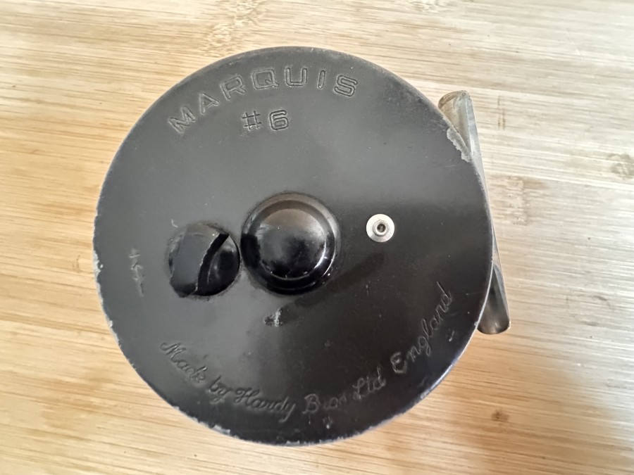 Fliegenrolle, Made by Hardy Bros Ltd., England, Marquis, #6, Rechts- oder Linkshand, mit unbekannter Fliegenschnur, technisch in Ordnung, starke Gebrauchsspuren, ohne Rollentasche