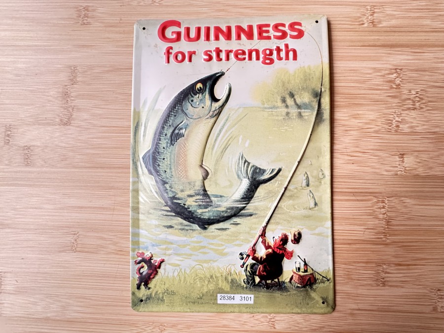 Blechschild, Grösse 20x30cm, gewölbt, GUINNESS for strength