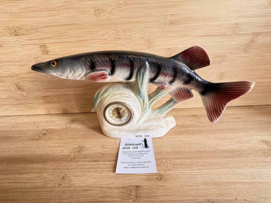 Tischuhr, Hecht Motiv, Jema Holland, Porzellan, 34x18cm hoch, Uhrenfunktion wurde nicht geprüft