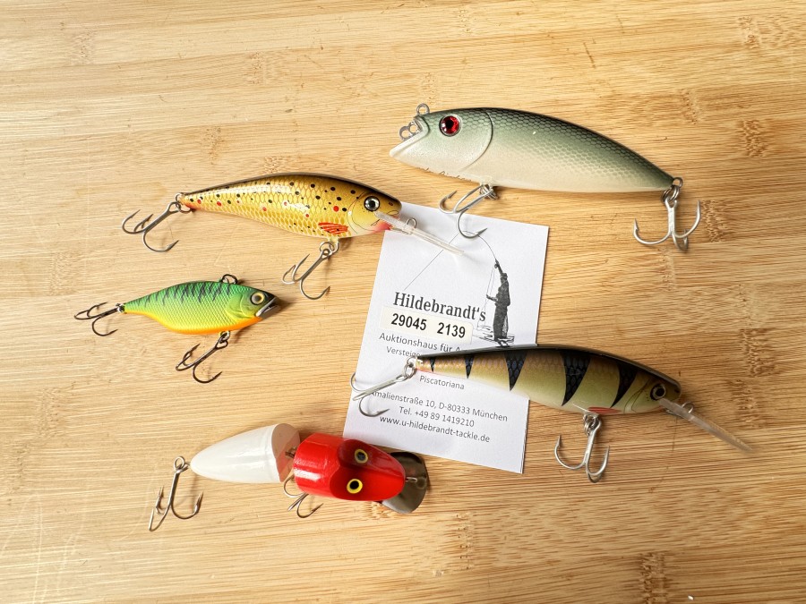 Wobbler, Peter Biedron, 11,5cm, 31g, Bachforelle, 10cm, 16, Barsch, 10cm, 16g, rot/weiß, 8cm, 10g, TN/60, 6cm, 12g, neu in Meiho Wobblerbox