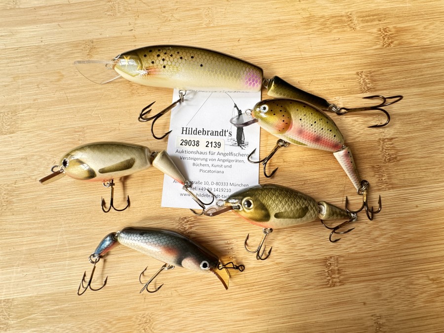 Wobbler, Serbische Handarbeit, Queen of Liverpool, 17cm, 40g, 3 Crankbait, 9cm, 25g, 18g, 16g, Duker, 9cm, 12g, aus Holz geschnitzt, mehrfach lackiert, schöne Handarbeit, neu in Meiho Wobblerbox