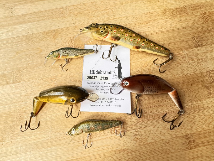 Wobbler, Serbische Handarbeit, Bachforelle, 13cm, 26g, 2 Crankbait, 2tlg., 10cm, 26g, 2 Stück, 7cm, 6g, aus Holz geschnitzt, mehrfach lackiert, sehr schöne Arbeit, ungefischt