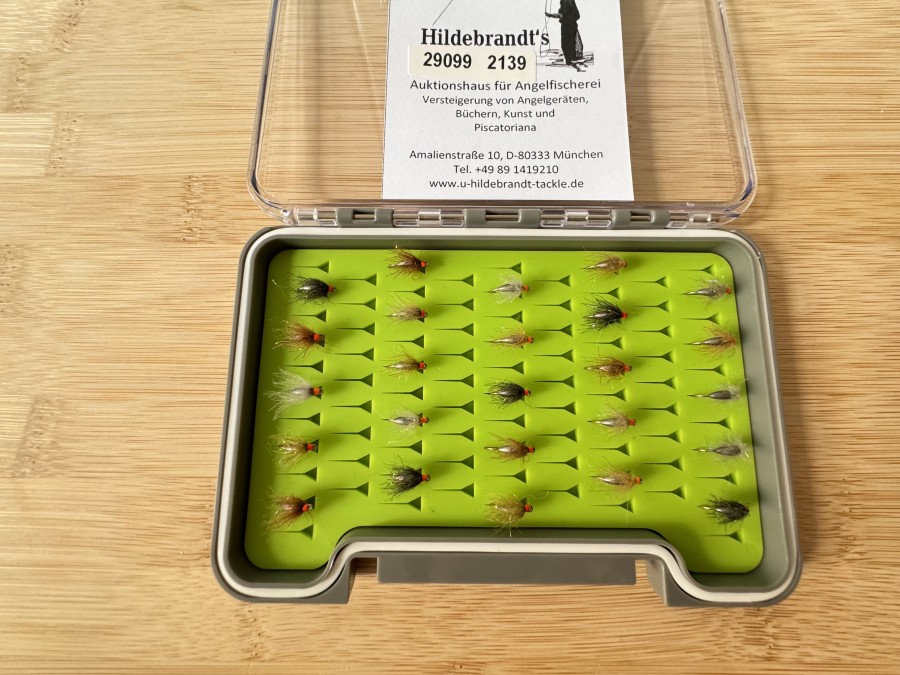 Nymphensortiment, 25 Stück, Tungstenkörper, CDC Feder mit UV Dubbing, Grösse 14 und 16, mit Widerhaken, in Fliegenfoambox, extrem fängig