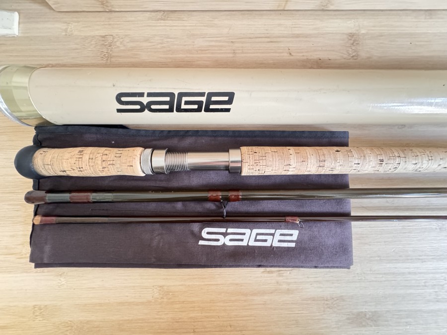 Zweihandfliegenrute, Sage, Graphite III 10150-3B, schön aufgebaut mit Einstegringen, 3tlg., 15.0", #10, Gewicht 292g, Futteral, Alutransportrohr, Gebrauchsspuren, Transportlänge 1600mm