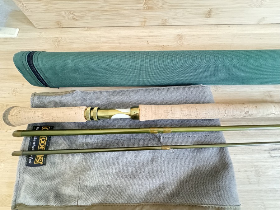 Zweihandfliegenrute, G.Loomis, Roaring River, Stinger GLX, 3tlg., 12.6", #9/10 Shooting Taper, Gewicht 230g, Futteral, Coduratransportrohr, sehr guter Zustand, Transportlänge 1420mm