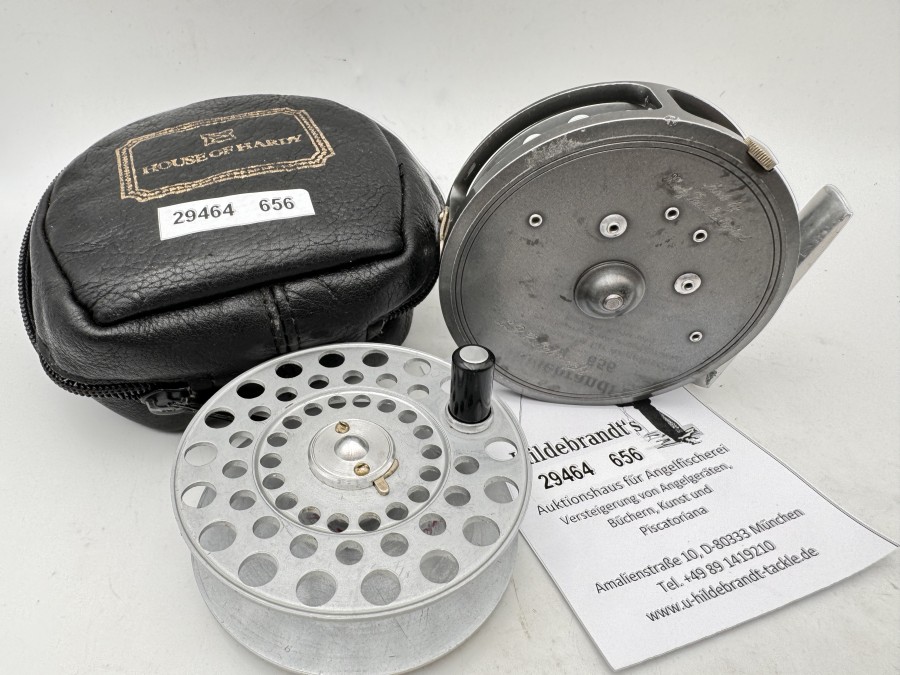 Fliegenrolle, Made by Hardy Bros Ltd England, L.R.H. Ligthweight, #5/6, Gewicht 110g, Reservespule, Lederrollentasche, Gebrauchsspuren