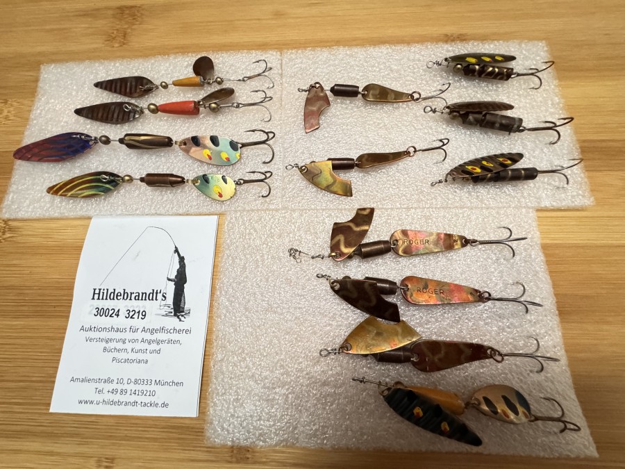 Kunstköder, Roger in Bern, Schweiz, 13 alte Köder, Ultra farbenprächtig, ausgefallene Köder, gewässerspezifisch gebaut, daher auch fängig, mit die schönsten Köder. Der Einstieg zu einer sehr schönen Sammlung, alle gemarkt