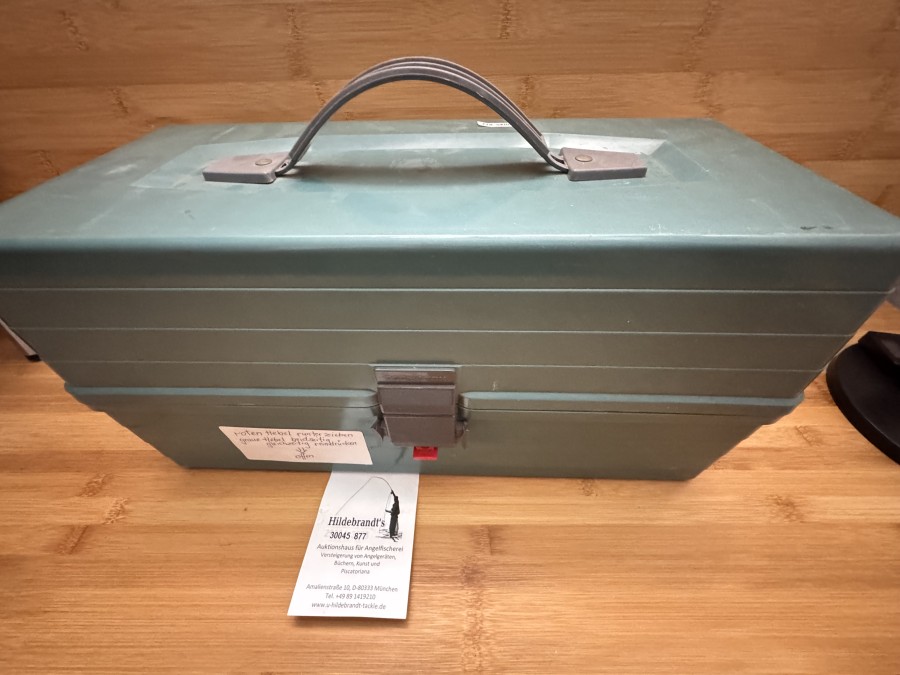 ÜBERRASCHUNGSBOX: Angelköder, 100 Stück in Plastik Gerätebox, Marken Mepps, Veltic, Celia, Balzer, DAM, Bretton, Wek, Huskies, Martin, Salmo, Orda, Heintz, Archen, Ciel, Shakespeare und anderen, Eislochzocker, Wallerlöffel, verschiedene Grössen, von ungefischt bis stark gebraucht