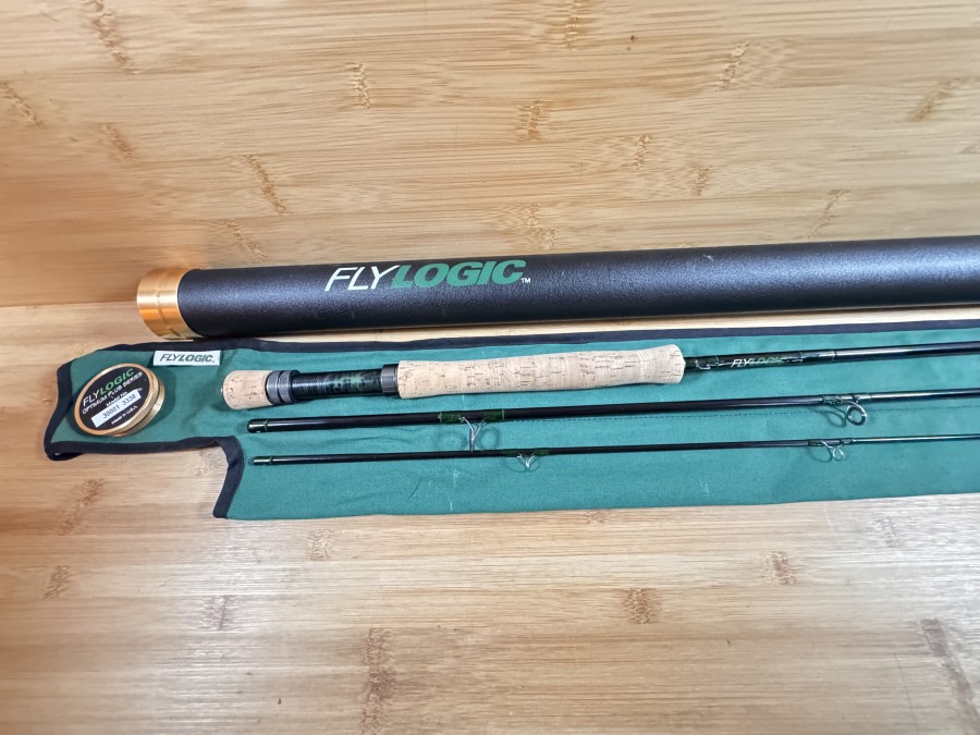 Fliegenrute, FlyLogic Optimum Plus Series, Model No. FLO+939/3, Made in USA, 3tlg., 9.3", #9, Gewicht 150 Gramm, Futteral, Alutranspoortrohr, leichte Gebrauchsspuren
