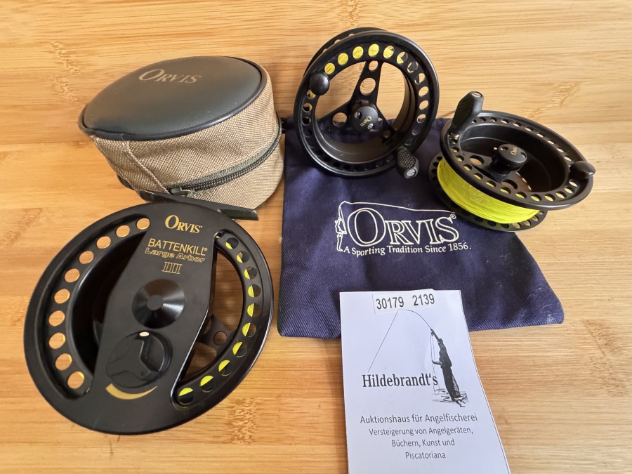Fliegenrolle, Orvis, Battenkill Large Arboor III, Linkshand, Gewicht 120g, 2 Reservespulen, mit Rollentasche und Rollenbeutel, minimale Gebrauchsspuren
