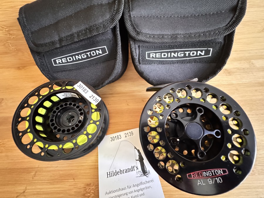 Lachsfliegenrolle, Redington, AL 9/10, gutes Bremssystem, Linkshand, Gewicht 180g, Reservespule, jeweils mit Backing, Canvas Rollentaschen, minimale Gebrauchsspuren
