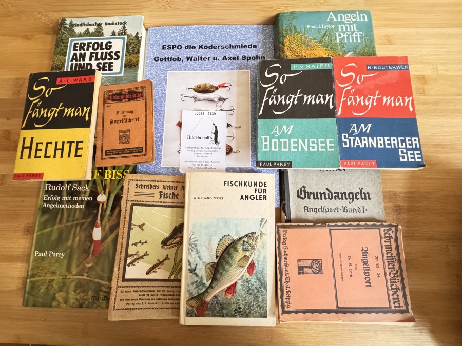 ESPO die Köderschmiede Gottlob, Walter u. Axel Spohn, Volker Lorenz, 2023, Angeln mit >Pfiff, Fred. J. Taylor, 1967, Erfolg an Fluss und See, Rindlisbacher/Hackstock, 1975, Biss auf Biss, Rudolf Sack, 1976, Fischkunde für Angler, Wolfgang Zeiske, 1967, Angelsport Grundangeln, 1. Teil Grundangeln, Dr. Winter,, 1929, Schreibers kleiner Atlas der Fische, Angelsport, Dr. K. Lory, Anleitung zur Angelfischeri, Miniatur Bibliothek, So fängt man Hechte, A.L. Ward, So fängt man am Starnberger Berger See, R. Bouterwek, So fängt man am Bodensee, H.V. Maier