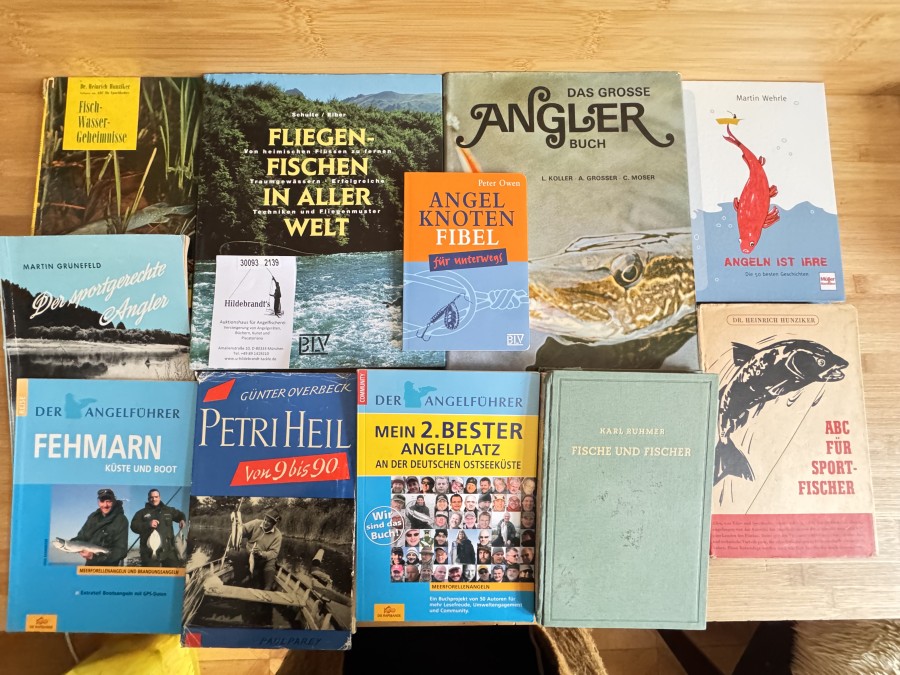 Fliegenfischen in aller Welt, Schulte/Eiber, Das grosse Anglerbuch, L.Koller/A.Grosser/C.Moser, Mein 2.Bester Angelplatz an der Deutschen Ostseeküste, Meerforellenangeln, Petri Heil von 9 bis 90, Günter Overbeck, 1959, Fisch- Wasser- Geheimnisse, Dr. Heinrich Hunziker,, 1952, Der sportgerechte Angler, Martin Grünefeld, 1955, ABC für Sportfischer, Dr. Heinrich Hunziker, 1952, Der Angelführer Fehmarn, Küste und Boot, Udo Schroeter, Fische und Fischer, Karl Rühmer, 1935, Angeln ist Irre, Martin Wehrle, Angel Knoten Fibel, Peter Owen, 1999