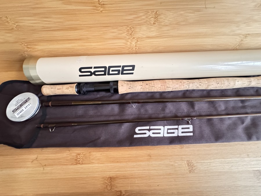 Zweihandfliegenrute, Sage, Graphite III, GFL 8113-3, 3tlg., 11.3", #8 Line, Gewicht 184g, Futteral, Alu Transportrohr, Gebrauchsspuren, Transportlänge 1220mm
