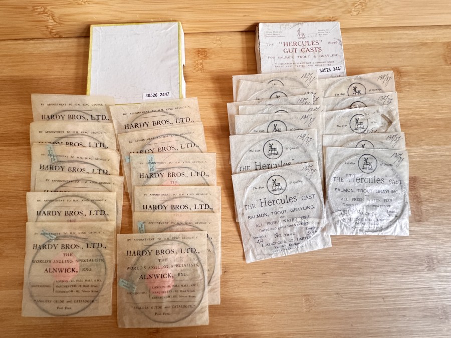 Vintage Fliegenvorfächer, Hercules Gut Casts, for Salmon, Trout & Grayling, 12 Stück, Hardy Bros., Ltd, The World´s Angling Specialist , Alnwick, Eng. 12 Stück, in Originalverpackung