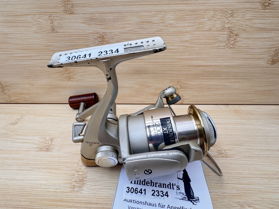 Stationärrolle, Shimano, Twinpower XT 2000, Made in Japan, 1998, leichte Gebrauchsspuren, im Karton