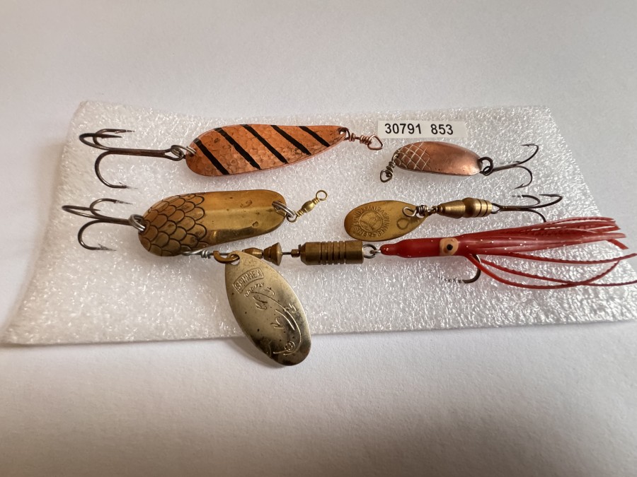Kunstköder, Kneubühler, 3cm, Spinner, Gad Fly, 8cm, Mozzi, 6cm, Kingfisher, Z-Spinner, 4,5cm, Kingfisher, Mira Spinner, 3cm, teilweise gefischt