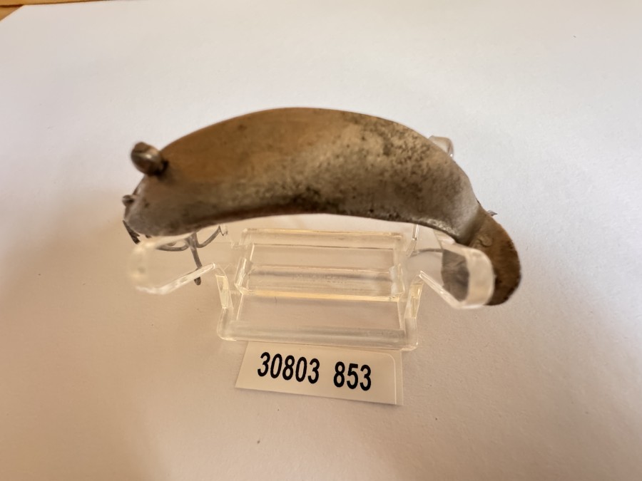 Kunstköder, DAM/Ziegenspeck, ca. 1930, Emrylyons, abgeknickte Schwanzflosse, seitlich montierte Drillinge, ungefischt