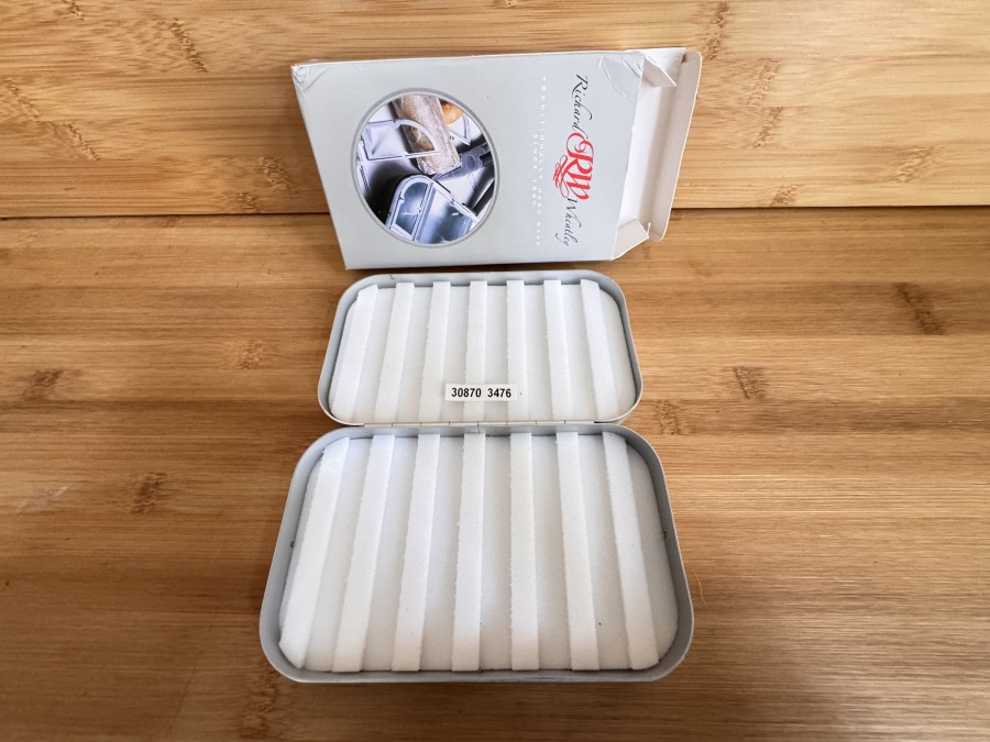Fliegenbox, Richard Wheatley of England, Alu, 155x90x28mm, beidseitig Foameinlage, neu