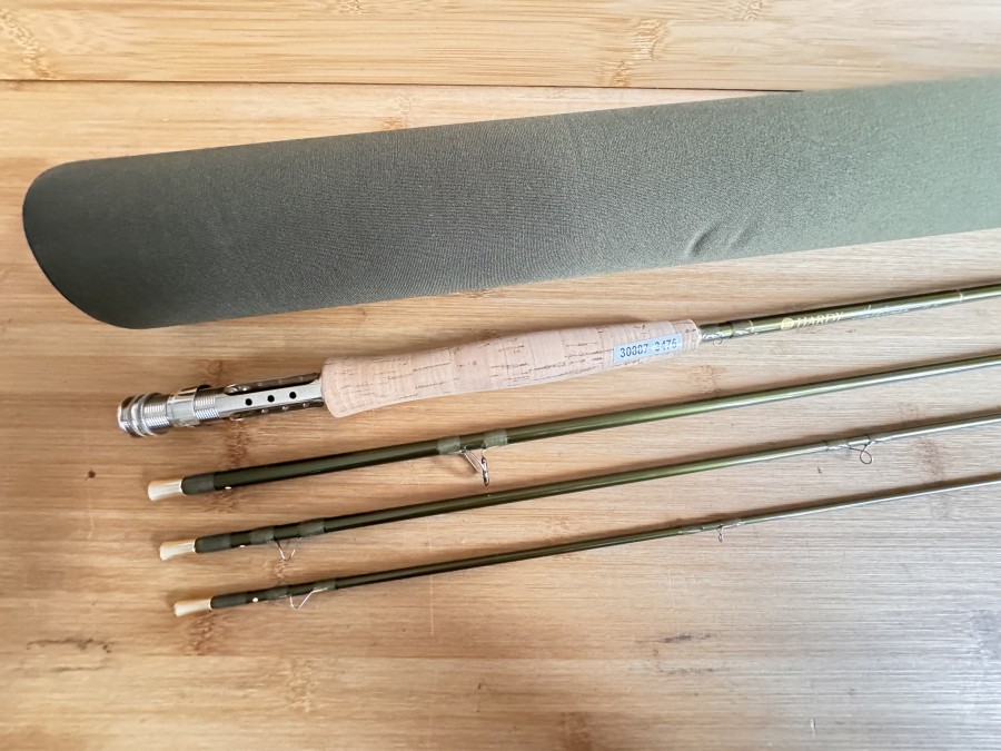 Fliegenrute, Hardy, Marksmann, 4tlg., 10", #5, Gewicht 108 Gramm, Futteral, Kunststoff Transportrohr, ungefischt, Transportlänge 850mm