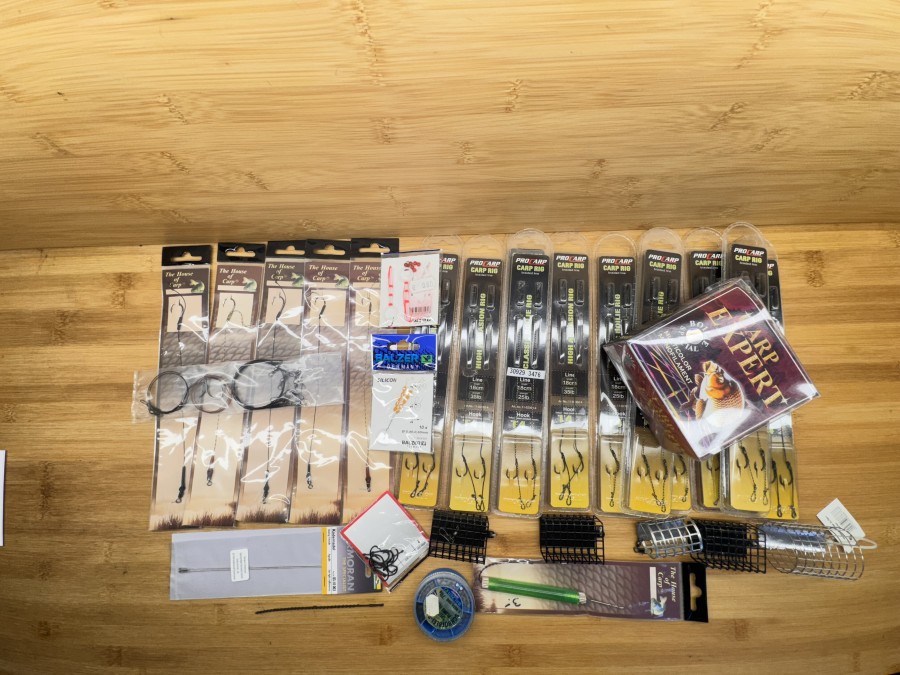 Kleinteile Karpfenangler, 7 High Abrasion Big T4#24, 4 Classic Boil Rig T4 #2, Carp Expert Boile Special Multicolor Monofilament, 0,30mm, 300m, Schnurstopper, Rigs, 5 Futterkörbe, 5. Hair Rig, Knotless, Blei, Ködernadel, Deluxe Drill