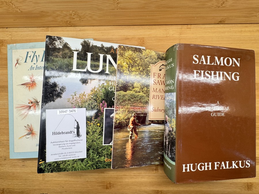 4 Bücher: Fly Patterns An International Guide, Taff Price, 1986, A Particular Lunn, one hundred glorious Years on the Test, Mick Lunn with Clive Graham Ranger, 1990, Frank Sawyer Man of the Riverside, Sidney Vines, 1984, Salmon Fishing A Proctical Guide, Hug Falkus, 1985