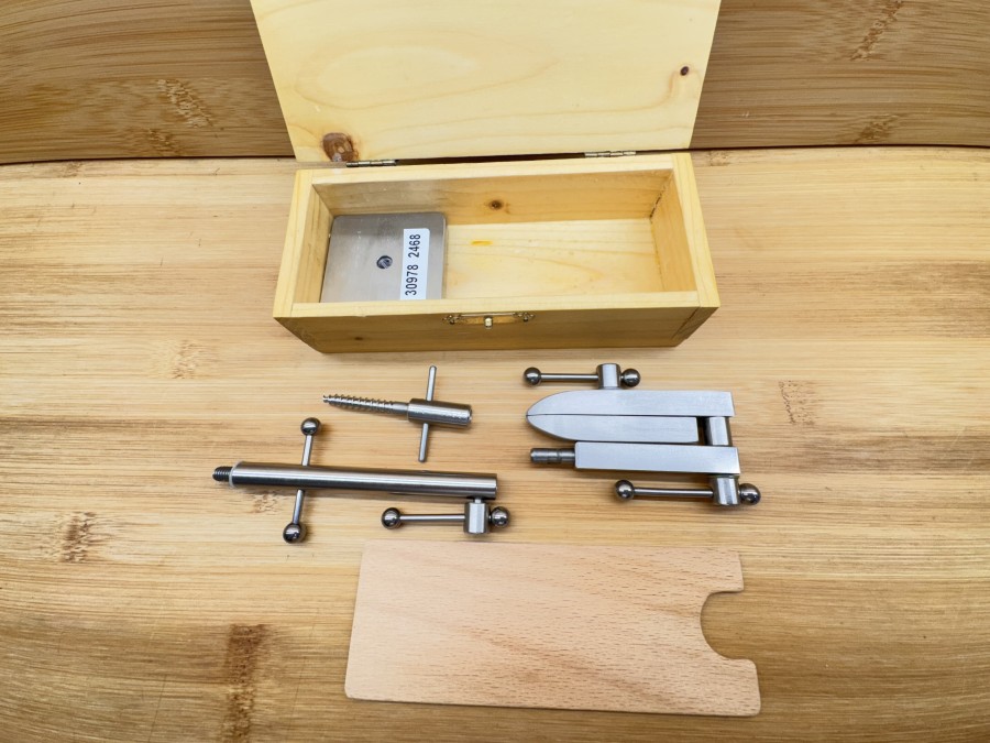 Kleiner Fliegenbindestock, Edelstahl, für unterwegs, schöne Arbeit