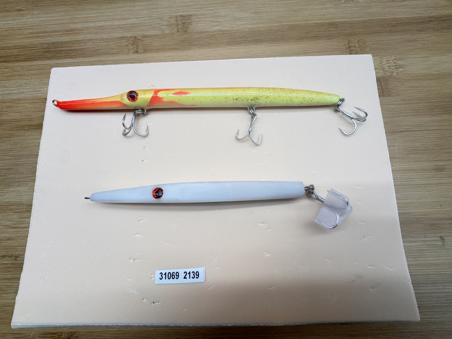 2 Kunstköder, Needlestick, 225mm und Chisel Lure, 165mm, Handmade aus Holz und Kunststoff von DER Raubfischer, Köderentwickler,ungefischt