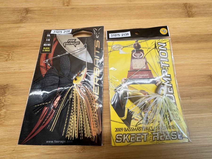 2 Kunstköder, Lucky Craft, Redemption, Ghost Chartreuse Shad, 29g, Fox Range, Spinnerbait, 28g, Hakengrösse 7/0, schwarz/gold, ungefischt in Verpackung