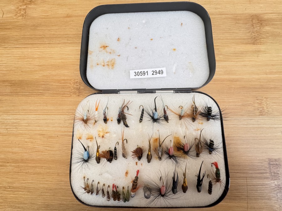 Alu Fliegenbox, Richard Wheatley of England, Grösse 120x90x25mm, Foam Innenauskleidung, 85 Nassfliegen, Nymphen,Trockenfliegen, Box Gebrauchsspuren