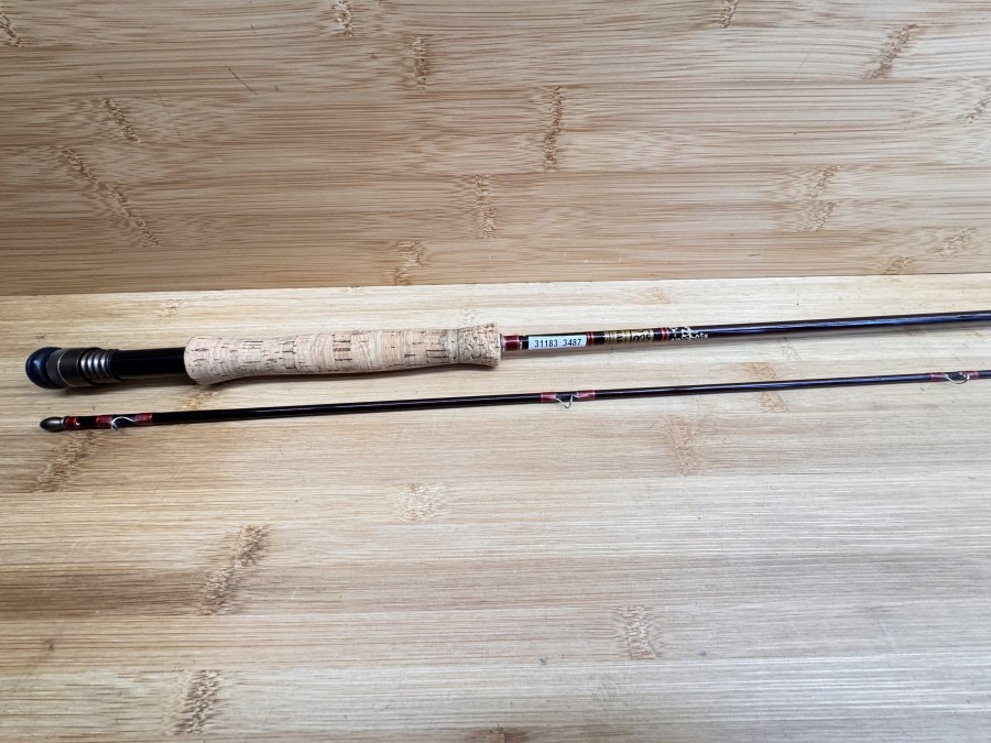 Fliegenrute, The House of Hardy, Made in England, Pat. No. 1.429.309, Hardy Graphite de Luxe, Flyrod, 2tlg., 275cm, #6-7. Gewicht 104g, Futteral, Gebrauchsspuren, Transportlänge 1400mm