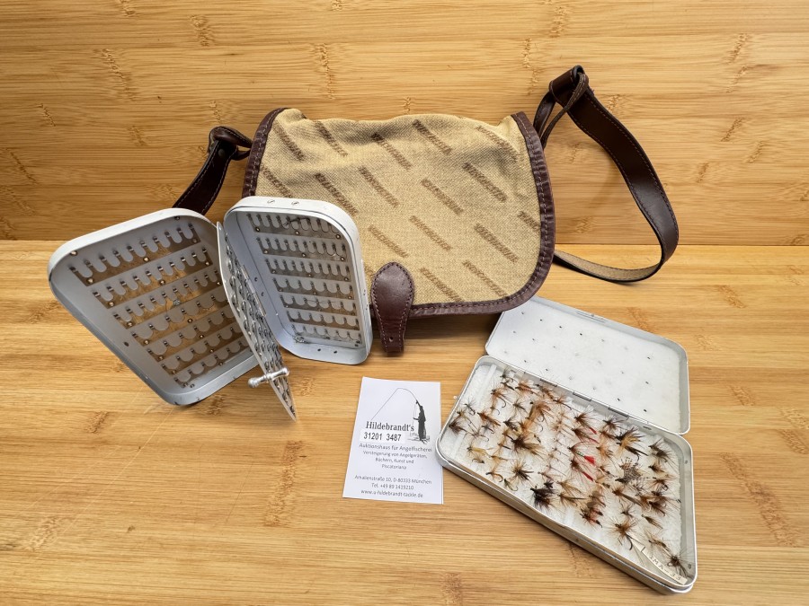 Anglertasche, Winchester, 260x180x100cm,  Stoff, Besatz und Beriemung, Leder, Alu Fliegendose, Perrine, 150x100x25mm, Flybox, Cabelas, mit Halteclips, 150x90x25mm,  Gebrauchsspuren