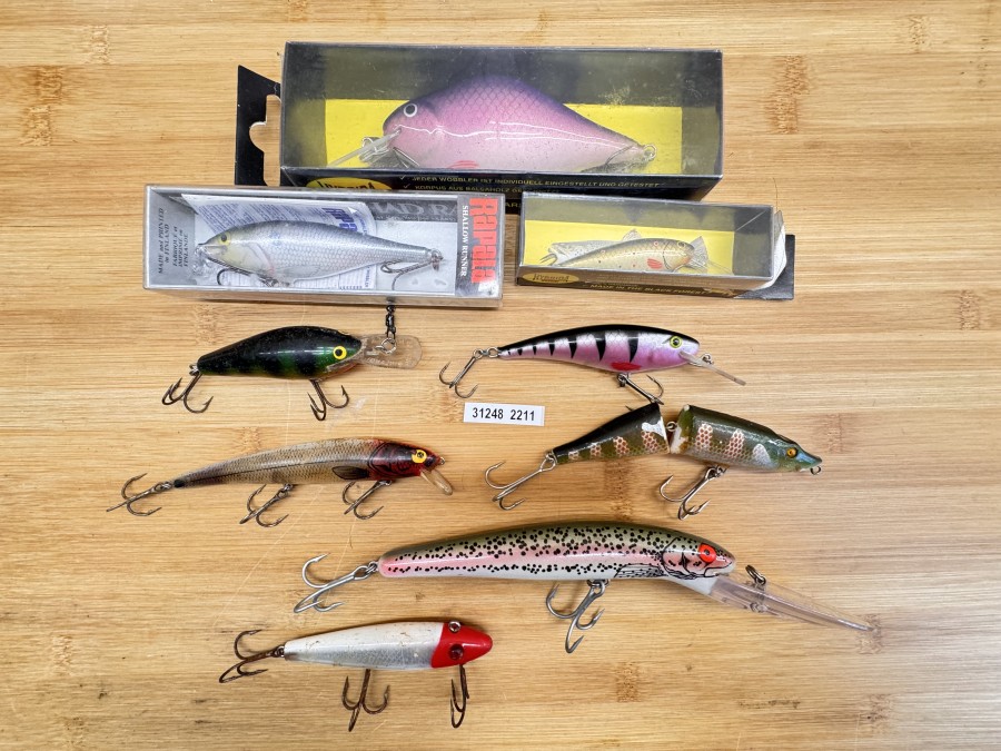 Wobbler, Konvolut von 10 Stück, Rapala, Salmo und anderen Herstellern, neu und gefischt, teilweise Hakenwechsel erforderlich