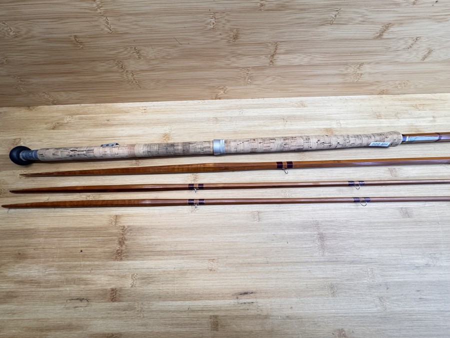 Gespliesste Lachsfliegenrute, J.S. Sharpe Ltd, Aberdeen, Scottie, Impregnated, spliced, Reservespitze, 3tlg., 15", #11, Gewicht 790g, Futteral, Gebrauchsspuren, Transportlänge 1780mm