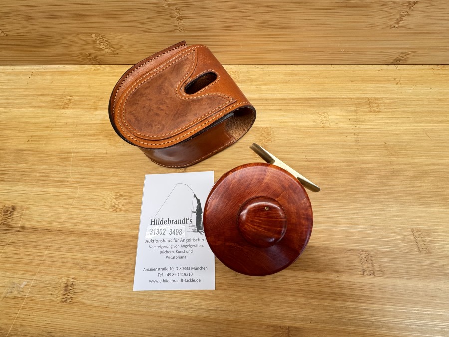 Fliegenrolle, Fiorini, Bruyere Wurzelholz, Messingfuß, feines Bremssystem, Rechtshand, #4, Rollendurchmesser 70mm, Rollenbreite 35mm, Gewicht 107g, Leder Etui, neu, ein Meisterstück