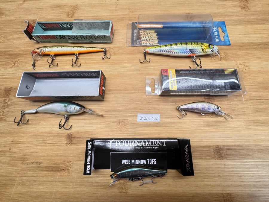 5 Wobbler, Fisch & Fang, Zanderkönig, 120mm, Daiwa, Tournament, Wise Minnow 70FS, 70mm lang, Rapala, F13, 125mm, Japan Spirits, Mogul Minnow 66SP Dart, 50mm, Rapala Shad Rap, SSR-9SH, 90mm, 2tlg., ungefischt