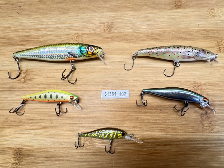 5 Wobbler, Fisch & Fang, Zanderkönig, 120mm, Rapala, floating, 90mm, Daiwa, Tournament, Wise 70FS, Daiwa, Tournament, Wise 70 FS, silber/dunkel, Illex, Pointer, deep diver, 50mm, ungefischt