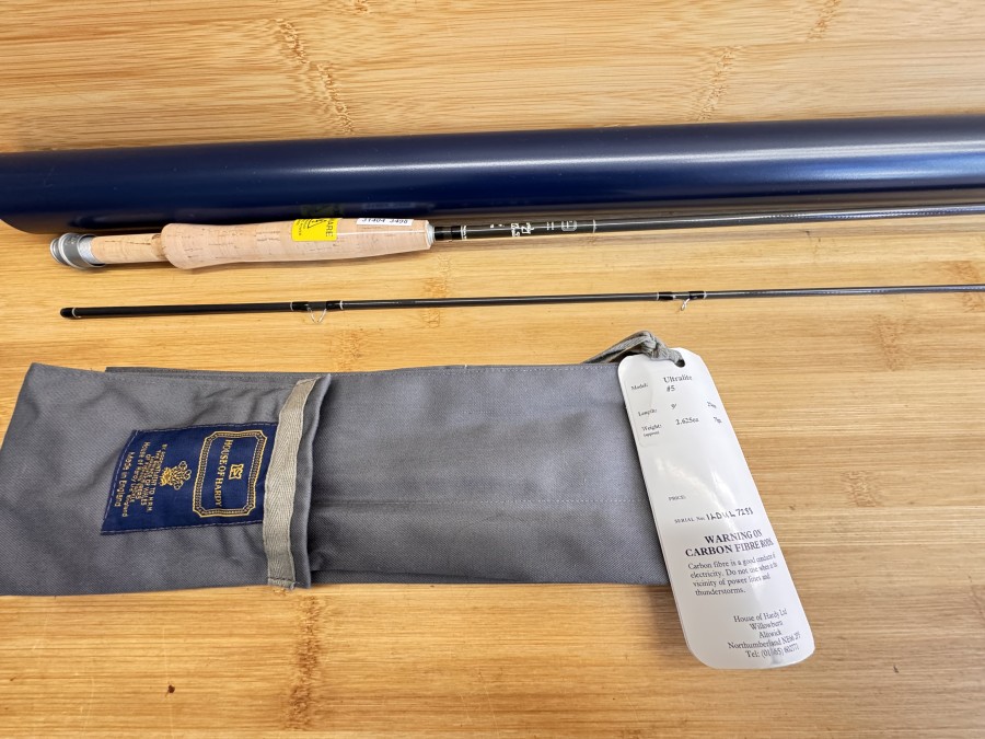 Fliegenrute, House of Hardy, Made in England, Hardy Ultralite, 2tlg., 274cm, #5 Gewicht 80g, Futteral, Alu Transportrohr, ungefischt, Transportlänge 1480mm