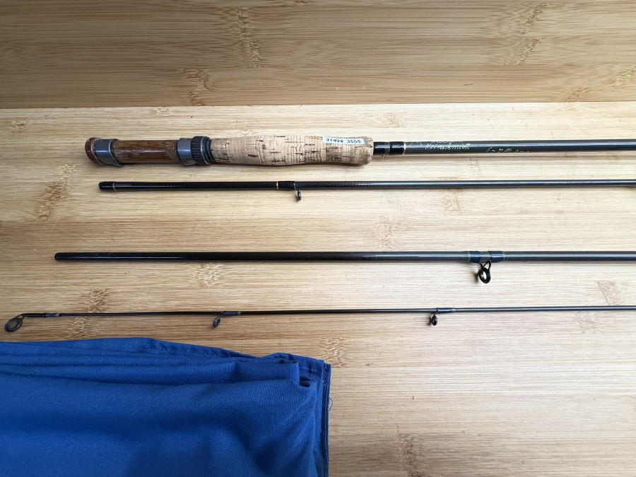 2 Fliegenruten, Reinhard Kleinschmidt, 2tlg., 2,75cm, #6-7, Gewicht 90g, Futteral, Gebrauchsspuren, Transportlänge 1420mm, Berkley, Phozer, PGE 40-10´, 2tlg., 10", Line WT 7-9, 100 C.C.R, Gewicht  115g, Futteral, Gebrauchsspuren, Transportlänge 1460mm