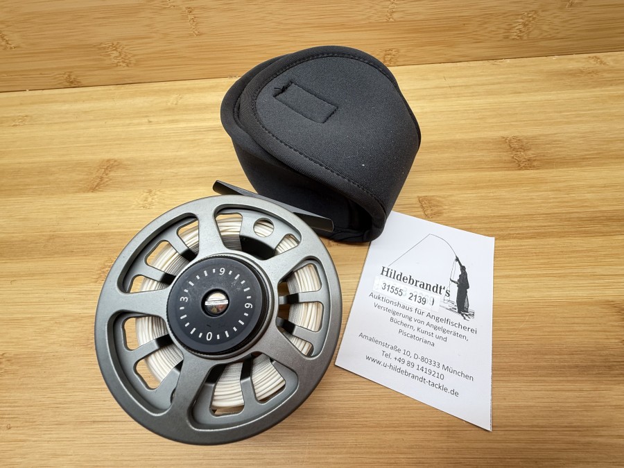 Fliegenrolle, Large Arbor, 5/7, Links- oder Rechtshand umstellbar, Rollendurchmesser 85mm, Rollenbreite 40mm, Gewicht mit gefischter Fliegenschnur  WF 5 F, 185g, Neopren Rollentasche, im Karton