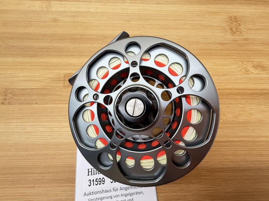 Fliegenrolle,  Vosseler, DC2 - 7/8, Made in Germany, Links- oder Rechtshand umstellbar, Rollendurchmesser 100mm, Rollenbreite 36mm, Gewicht mit Fliegenschnur 207g, minimale Gebrauchsspuren