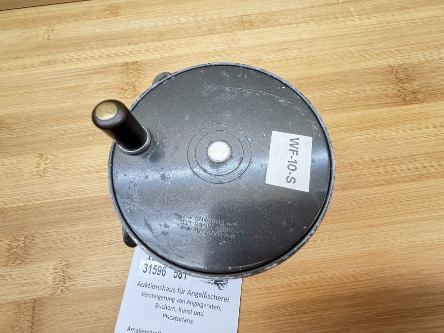 Lachsfliegenrolle, Made by Hardy Bros. Ltd. England, "The Perfect", 3 3/4", Rechtshand, Schnurführungsring Neusilber, Rollendurchmesser 90mm, Rollenbreite 50mm, Gewicht mit Naßfliegenschnur 455g, Gebrauchsspuren