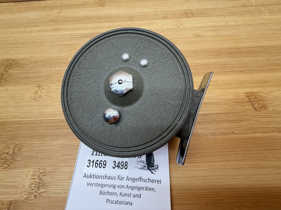 Fliegenrolle, Japan, Linkshand, ausschaltbare Knarre, Rollendurchmesser 80mm, Rollenbreite 28mm, Gewicht mit Fliegenschnur 169g, Gebrauchsspuren