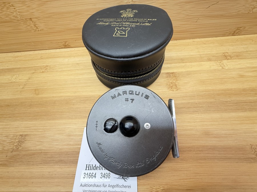 Fliegenrolle, Made by Hardy Bros Ltd England, Marquis#7, Links- oder Rechtshand, Rollendurchmesser 85mm, Rollenbreite 28mm, Gewicht 131g, Rollentasche, leichte Gebrauchsspuren,