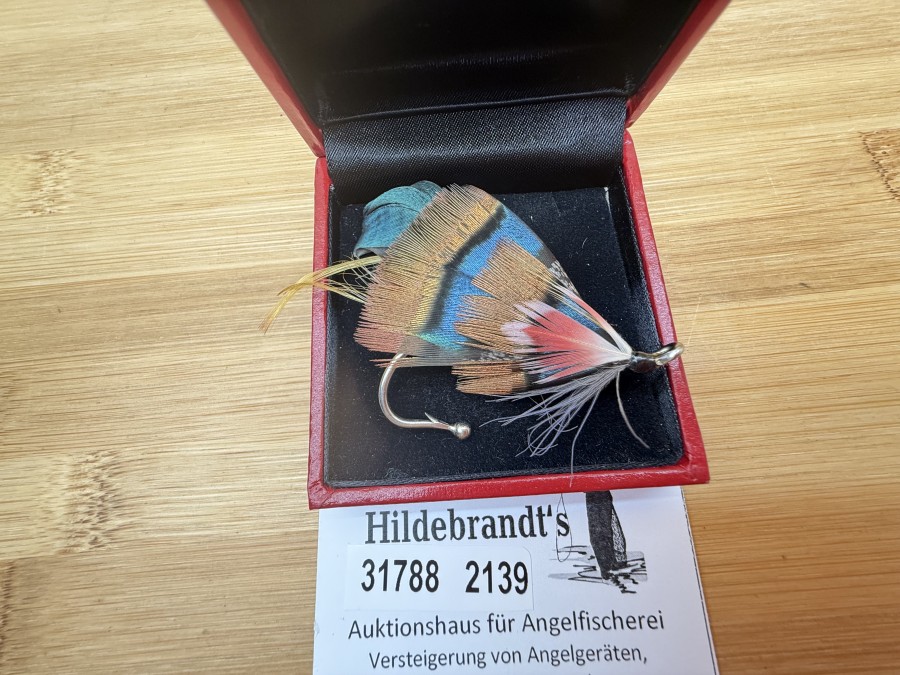 Hutfliege, Turral, in Schmuckbox