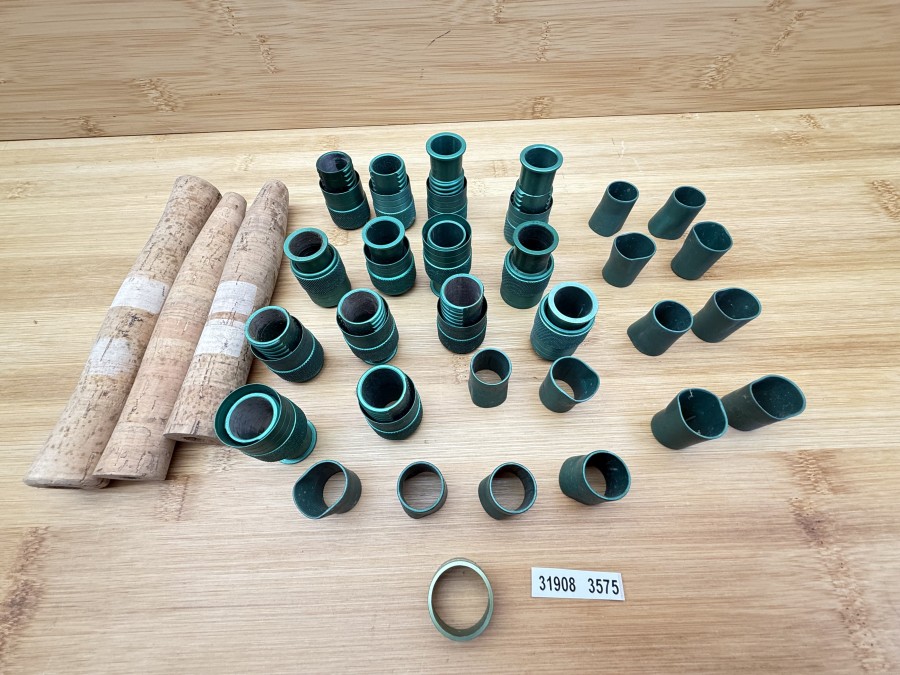 Rutenbaumaterial, aus Geschäftsauflösung Bavaria Fliegen, Schraubrollenhalter, Korkgriffe