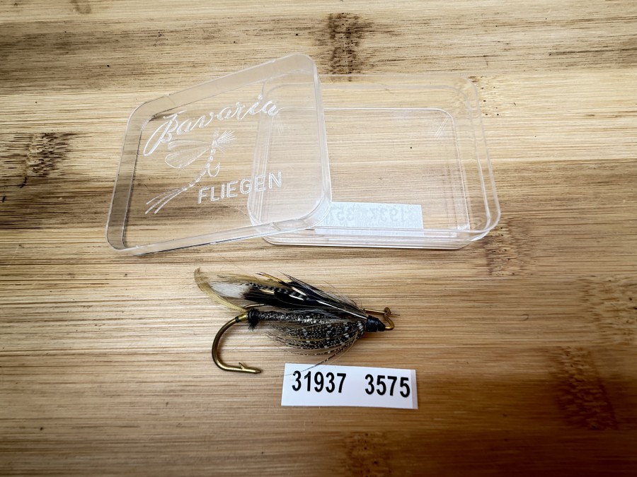 Hutfliege, Bavaria Fliegen